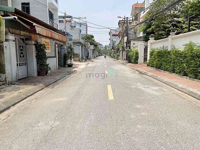 Hình ảnh Cần tiền bán đất khu a38 tư đình 5x22m, ô tô 16 chỗ đỗ cửa, vào đất