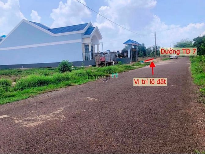 Hình ảnh Chính Chủ Gửi Bán lô Đất KP3 Hắc Dịch , Cách tập đoàn 7chỉ 50m
