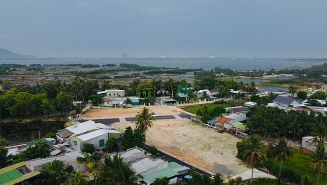 Hình ảnh Đất nền 155m2 có Sổ Đỏ, mặt đường 30m, gần Vịnh Thủy Triều chỉ 1 tỷ