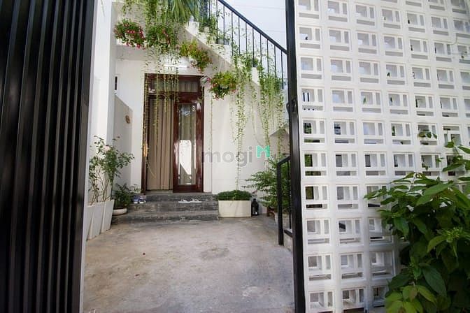 Hình ảnh Nhà 5PN gần biển Phạm Văn Đồng - B239