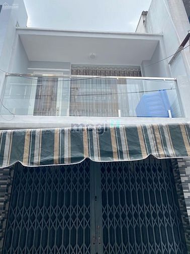 Hình ảnh Nhà hẻm thông 4m Nguyễn Sơn, Tân Phú, 4 x 15m (56,3m2)
