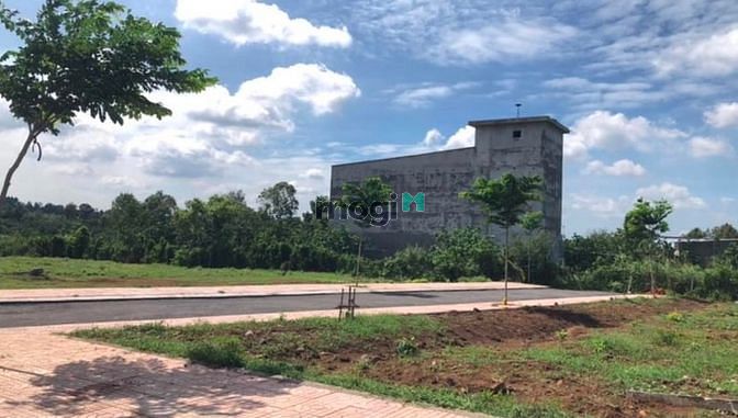 Hình ảnh Cần bán gấp đất thổ cư 113m view hồ Nhà Bè mát mẻ, gần trung tâm giá đ