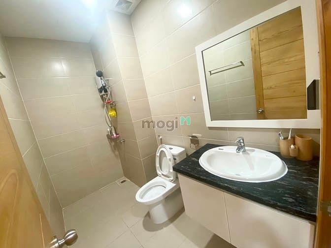 Hình ảnh Cho Thuê CHDVfull nội thất, ban công lớn, giáp ranh quận 8,5,... quận7