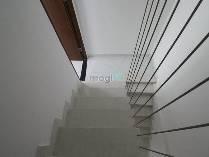Hình ảnh Nhà nguyên căn gần phố ẩm thực Quận 4
