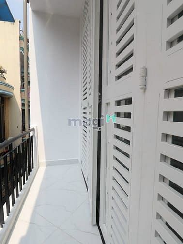 Hình ảnh Nhà nguyên căn gần phố ẩm thực Quận 4