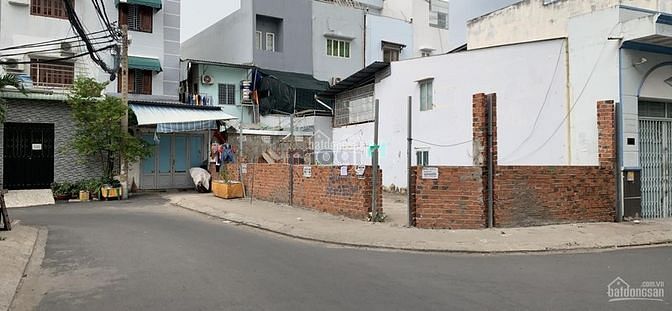 Hình ảnh Đất lô góc 2 MT hẻm đường Huỳnh Tấn Phát, Q. 7