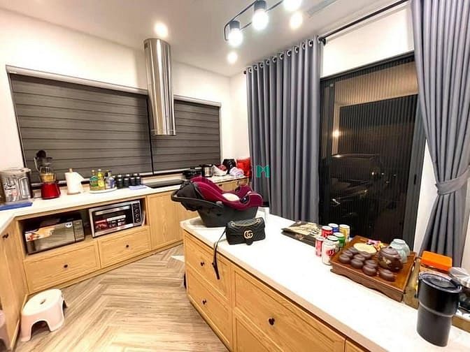 Hình ảnh Bán đất tặng BIỆT THỰ, Cự Khối view hồ 98m 11 tỷ 5.