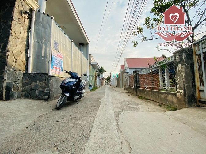Hình ảnh Bán đất tặng nhà 166m2, ngang 9,2m dài 18,4m, Long Bình Tân