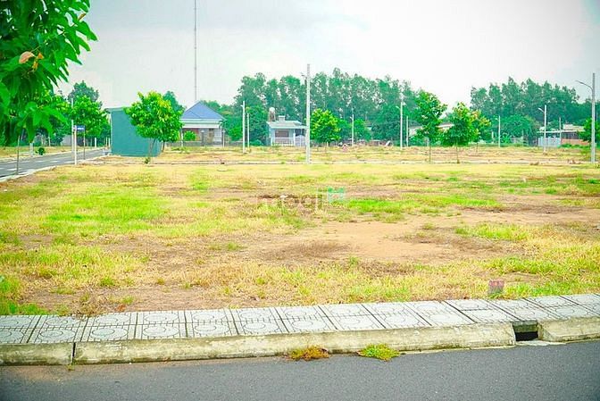 Hình ảnh Cần bất gấp lô đất tại khu vực sân bay Long Thành