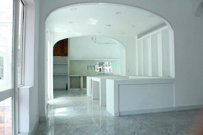 Hình ảnh Cần cho thuê biệt thự nằm trong khu biệt thự Phú Nhuận Compound