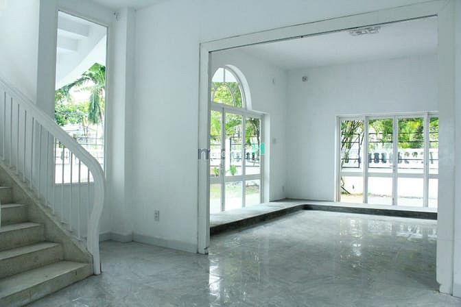 Hình ảnh Cần cho thuê biệt thự nằm trong khu biệt thự Phú Nhuận Compound