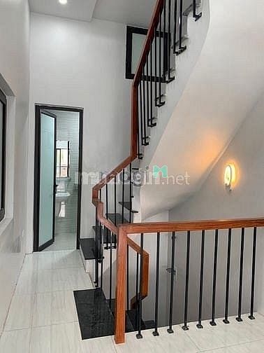 Hình ảnh Cho thuê nhà 5 tầng mặt phố Bạch Mai