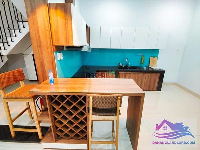 Hình ảnh Nhà 3 tầng 2PN gần biển Mỹ Khê - B553
