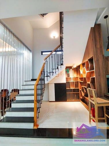 Hình ảnh Nhà 3 tầng 2PN gần biển Mỹ Khê - B553