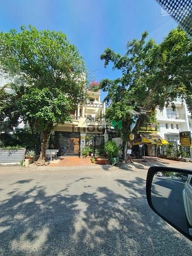Hình ảnh Bán biệt thự mặt phố KD đường số 12, HBC Thủ Đức