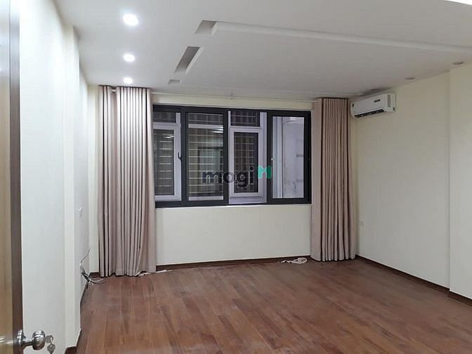 Hình ảnh Bán nhà Đội Cấn, 43m2, 5 tầng, 6 phòng, 4.6 tỷ