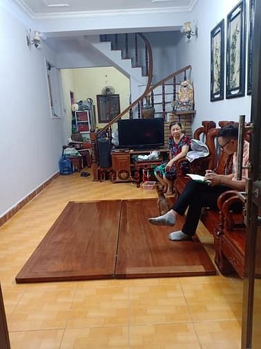 Hình ảnh Bán nhà Đê La Thành, 38m2, 3 tầng, 3.1 tỷ