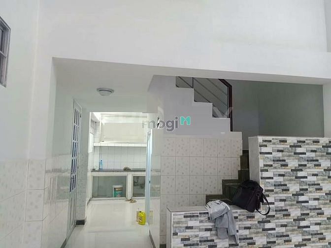 Hình ảnh Nhà Q10 có 4 tầng - 4m x 12m - 8PN giá chỉ 20.5tr/tháng