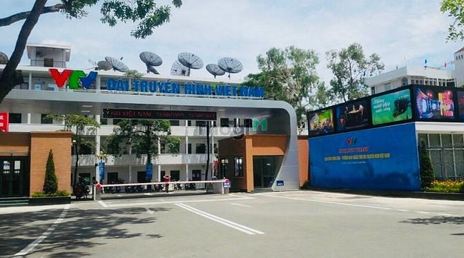 Hình ảnh Cho thuê nhà mặt phố Huỳnh Thúc Kháng - cạnh ĐTH việt Nam