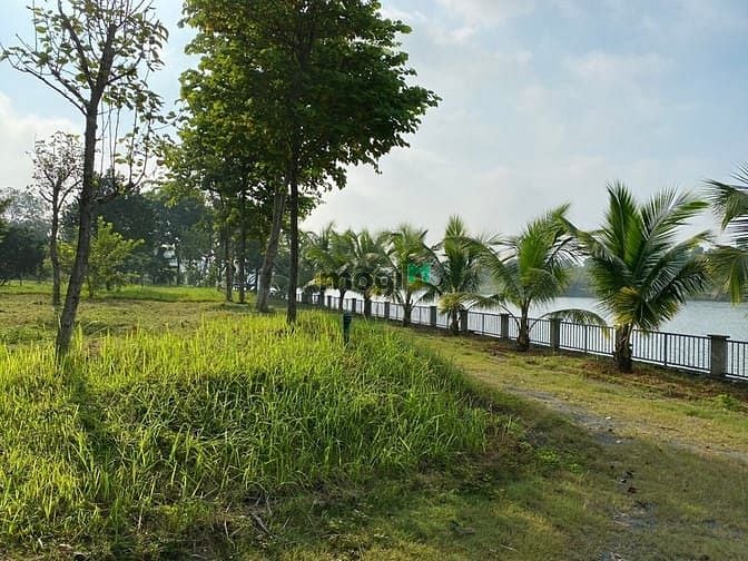 Hình ảnh Hồ Tây trên Hòa Lạc, lô đất chỉ giành cho đại gia