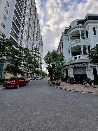 Hình ảnh Phân Lô - Ô Tô Tránh - Thang Máy - Kd - Hàng Xóm Vinhome Riversides.