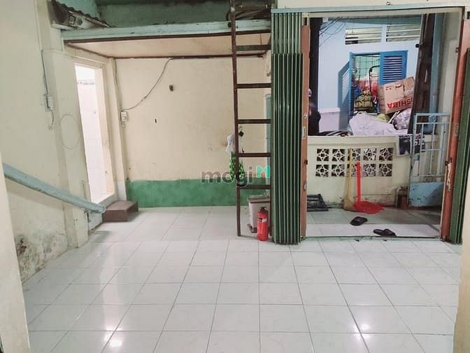 Hình ảnh Bán ĐẤT QUẬN 4 Đoàn Văn Bơ, 35m2, CHỈ 71TR/m2, khu dân cư hiện hữu