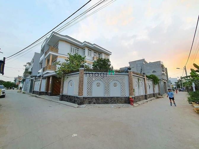 Hình ảnh Biệt Thự sân Vườn 247m Trung Tâm Quận 9