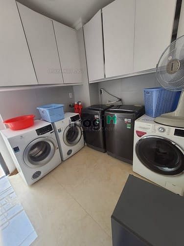 Hình ảnh Thu nhập 200tr.tháng,gấp bán CHDV Võ Văn Tần Quận 3, 6 tầng, thang máy