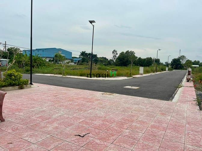 Hình ảnh Cần bán đất gần chợ Bình Chánh 85m2- 1,4 tỷ-shr