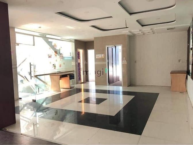 Hình ảnh Bán TÒA NHÀ VĂN PHÒNG Bùi Thị Xuân, ngang khủng 10.5m, khu VIP sân bay