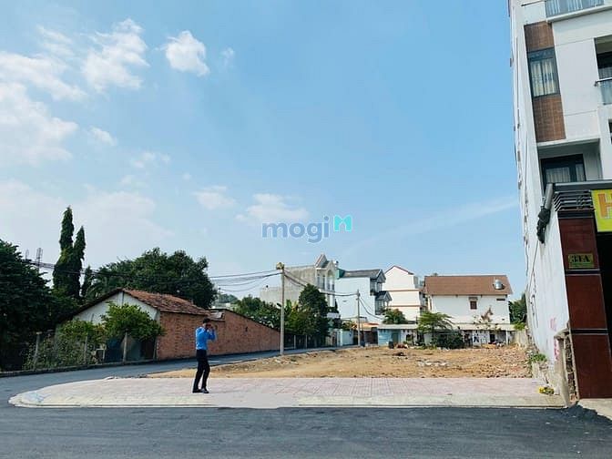 Hình ảnh Hót Hót Hót - Đất Bến Xe Miền Đông - Bệnh Viện Ung Bướu