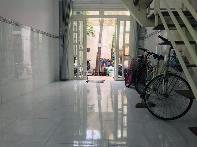 Hình ảnh Nguyên căn 1 trệt 1 lầu ,2PN,thoáng mát,chỉ10tr