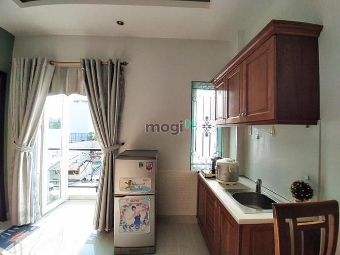 Hình ảnh Phòng cho thuê bancol thoáng mát, nội thất sang trọng Trường Sa Q3
