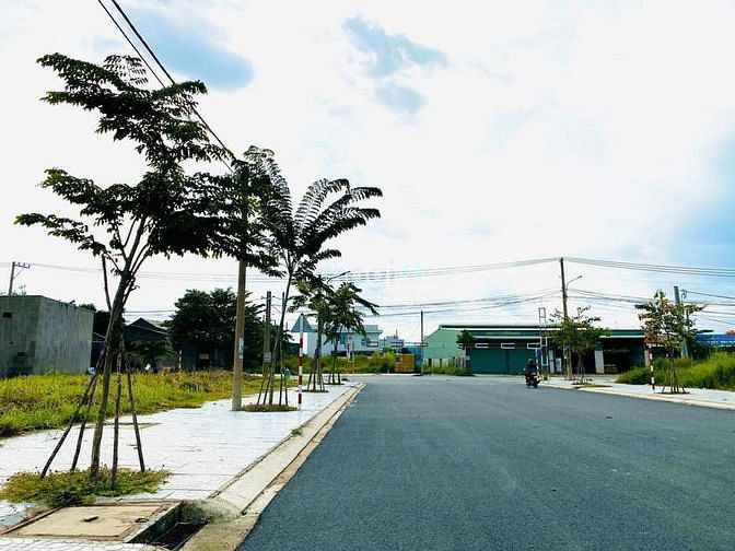 Hình ảnh Bán lô đất thổ cư gần chợ Bình Chánh-shr công chứng liền-80m2-1,4 tỷ