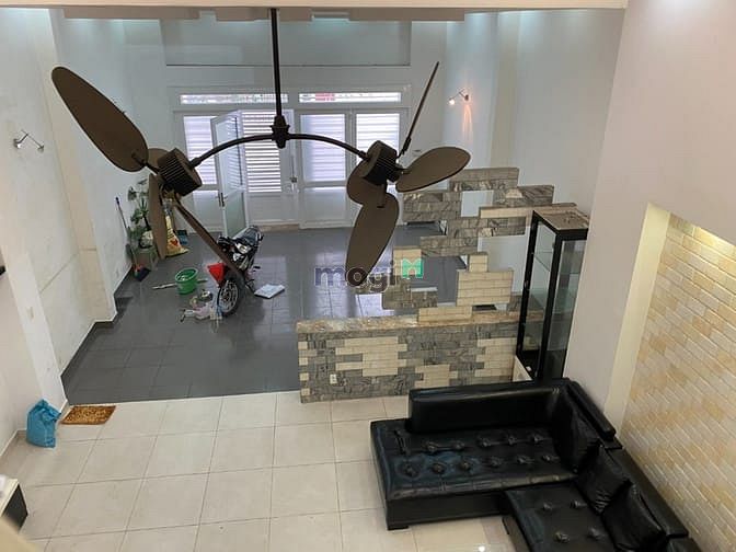 Hình ảnh Cho thuê nhà DT: 7 x 22, 1 trệt 3 lầu đường số 5 Lý Phục Man, Q7