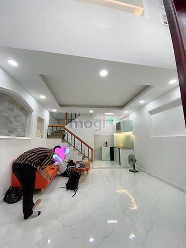 Hình ảnh 🔥 Nhà 5 Tầng Lạc Long Quân -TÂN BÌNH - SÁT QUẬN 10 - nhỉnh 5tỷ