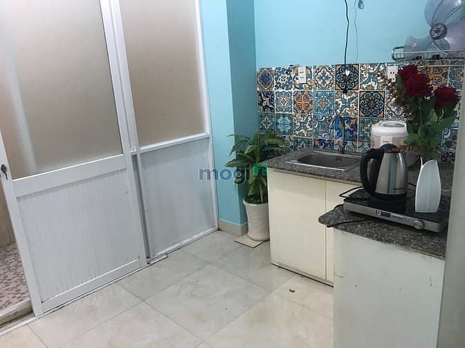 Hình ảnh Phòng đẹp, bếp tách riêng, thoáng mát ngay Q3, chỉ 6tr/tháng