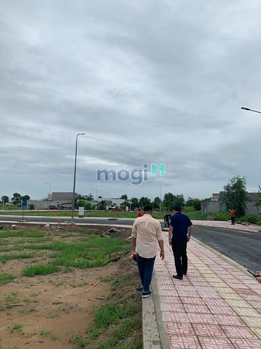 Hình ảnh Đất Bình Chánh , Mặt tiền đường Hoàng Phan Thái -shr-100m2- 1,8 tỷ