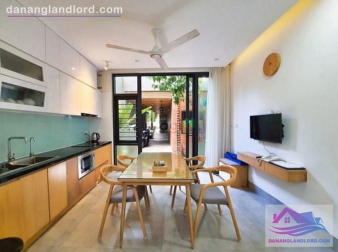 Hình ảnh Nhà 3 tầng 3 phòng ngủ không gian xanh - B554