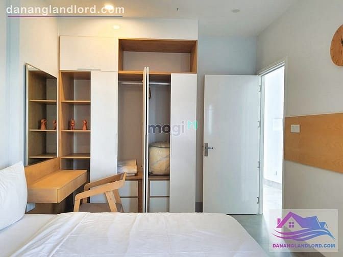 Hình ảnh Nhà 3 tầng 3 phòng ngủ không gian xanh - B554