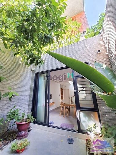 Hình ảnh Nhà 3 tầng 3 phòng ngủ không gian xanh - B554