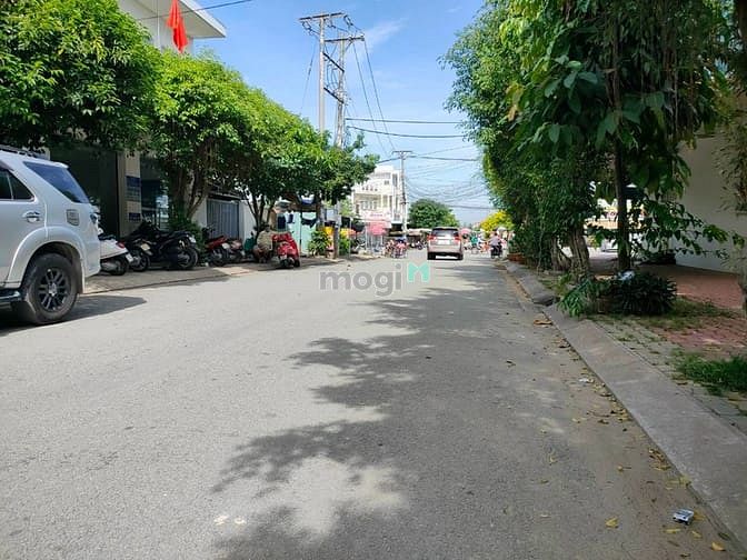 Hình ảnh Kẹt tiền bán gấp đất sổ riêng Bình Chánh
