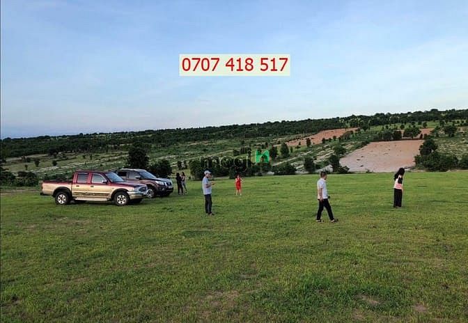 Hình ảnh (BẬT MÍ) Đất view Kênh nước ra biển giá chỉ = con sh