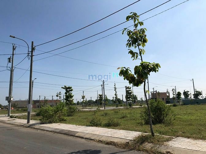 Hình ảnh Bán đất đường lớn 30m. sổ hồng riêng 1,4 tỷ