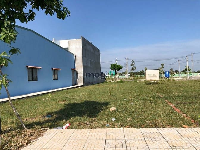 Hình ảnh Bán đất đường lớn 30m. sổ hồng riêng 1,4 tỷ