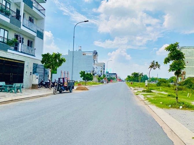 Hình ảnh Tài chính 1 tỷ 600 đến 2 tỷ sở hữu nền Thổ cư KDC Tên Lửa 2, sổ riêng