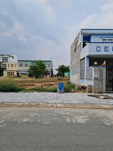 Hình ảnh bán gấp đất ngay khu tên lửa 2 đường nội bộ 20m cư dân đông đúc