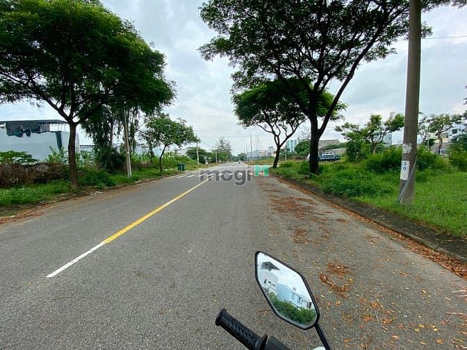 Hình ảnh [Hiếm Có] Võ Văn Đặng 10m5 - Tiếp người thiện chí