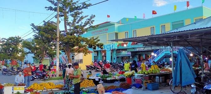 Hình ảnh Bán Lô Đất 90m2 gần chợ, trường học, khu CN