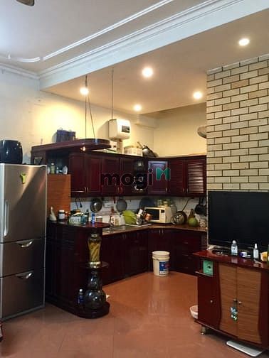 Hình ảnh Cho thuê nhà ở 994 Đường Láng, có sân rộng 25m2.